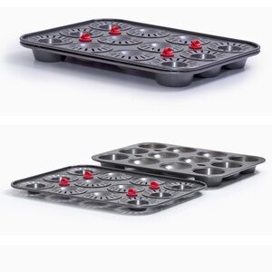 Mrs. Fields Bakeware Bake-N-Stuff Cupcake 2 pans New